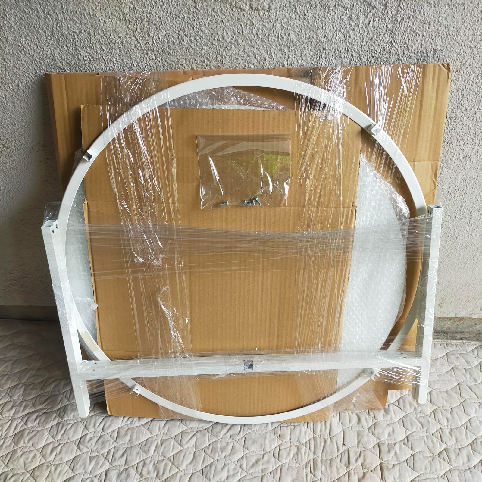 IKEA ガラステーブル 丸テーブル ホワイト 75cm 強化ガラス センター