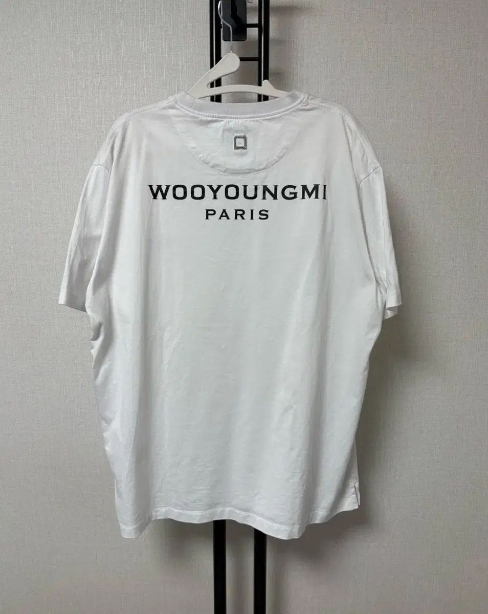 50 WOOYOUNGMI ウーヨンミ バックロゴ 半袖Tシャツ 白