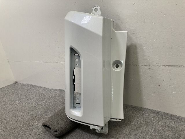 セレナ C28/NC28/FC28/FNC28 e-POWER/GC28/GFC28 純正 左 リア