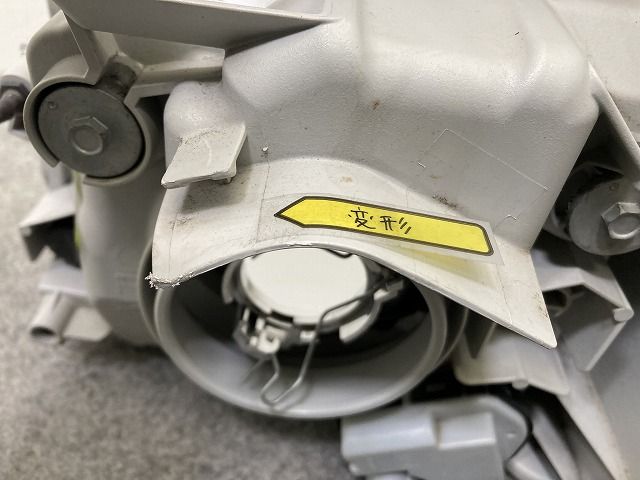 キャリイ トラック DA16T 純正 右 ヘッドライト/ランプ ハロゲン