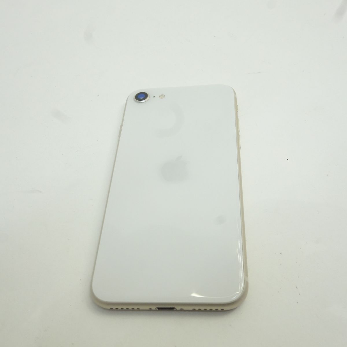 iPhone SE3 64GB スターライト SIMフリー 中古 - メルカリ