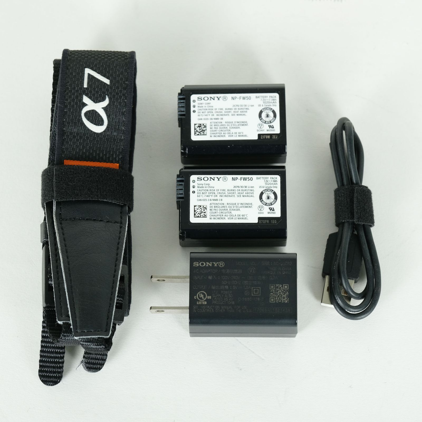 良品 | シャッター数23,510回｜バッテリー2個付] SONY α7 II（ILCE-7M2
