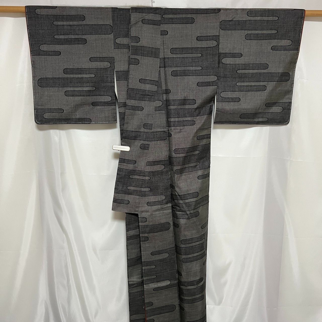 K247 美品 大島紬 しつけ糸付き エ霞 正絹 和装 和服 着物 - メルカリ