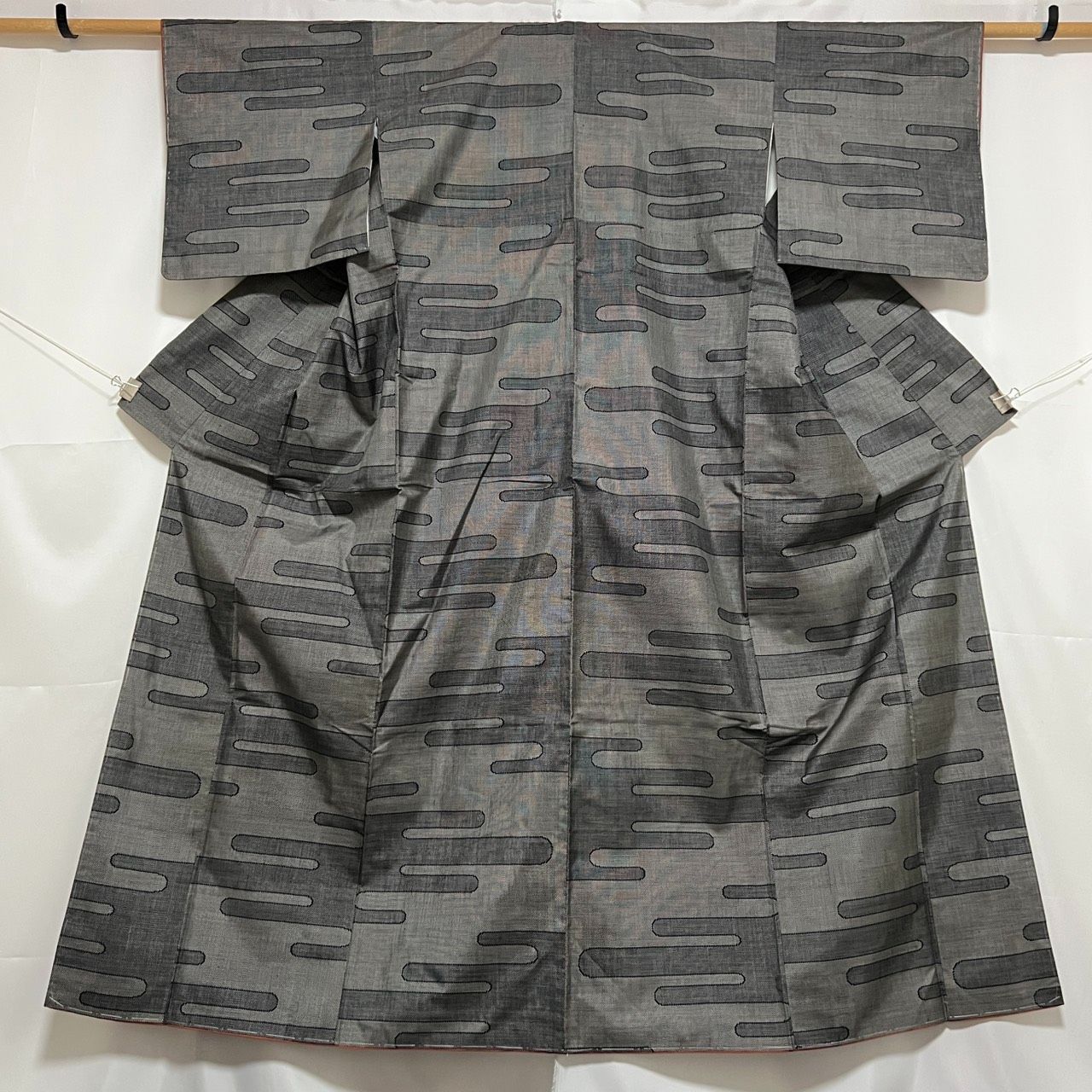 K247 美品 大島紬 しつけ糸付き エ霞 正絹 和装 和服 着物 - メルカリ