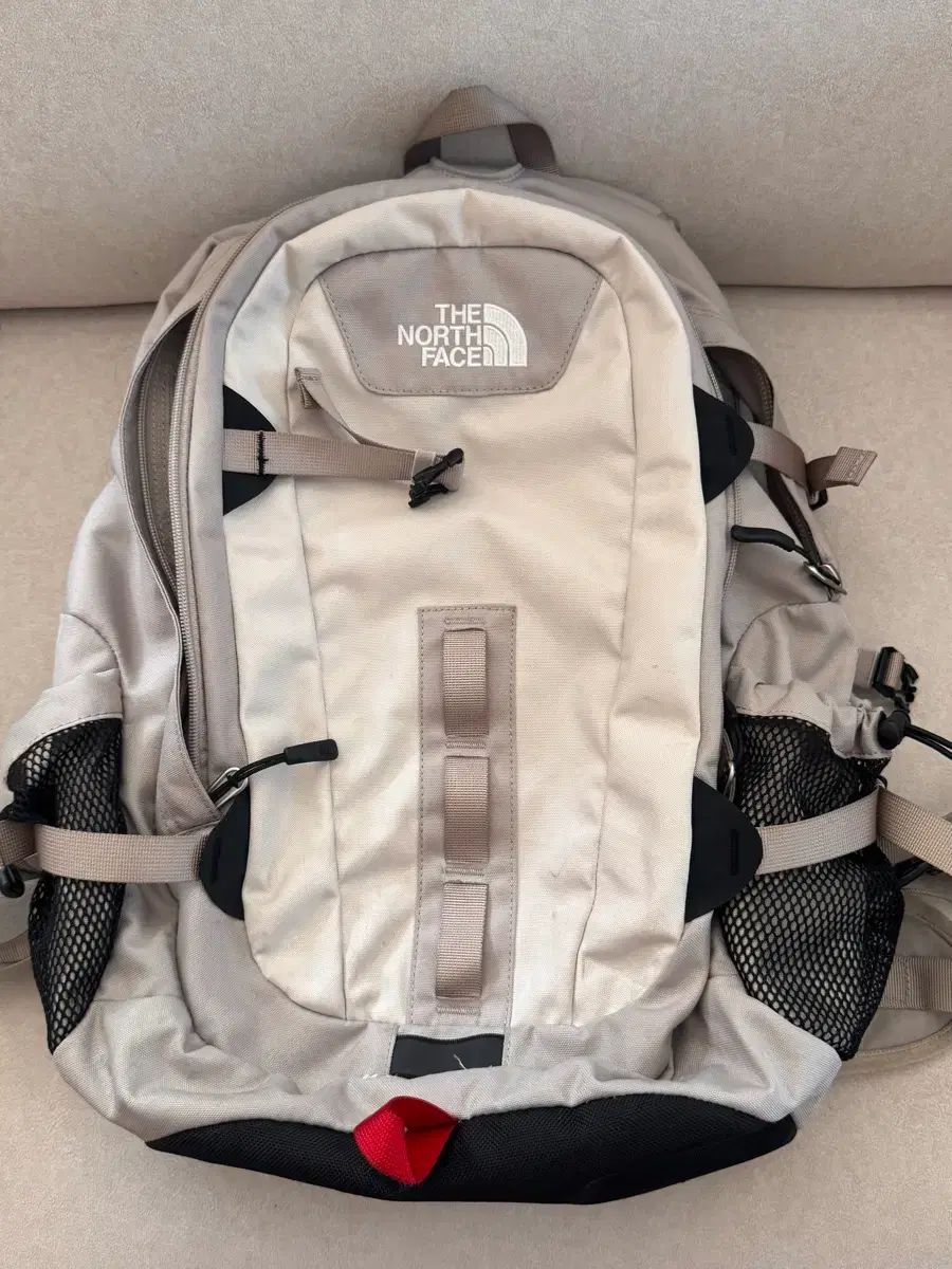 THE NORTH FACE ザノースフェイス ホットショット ベージュ 28L