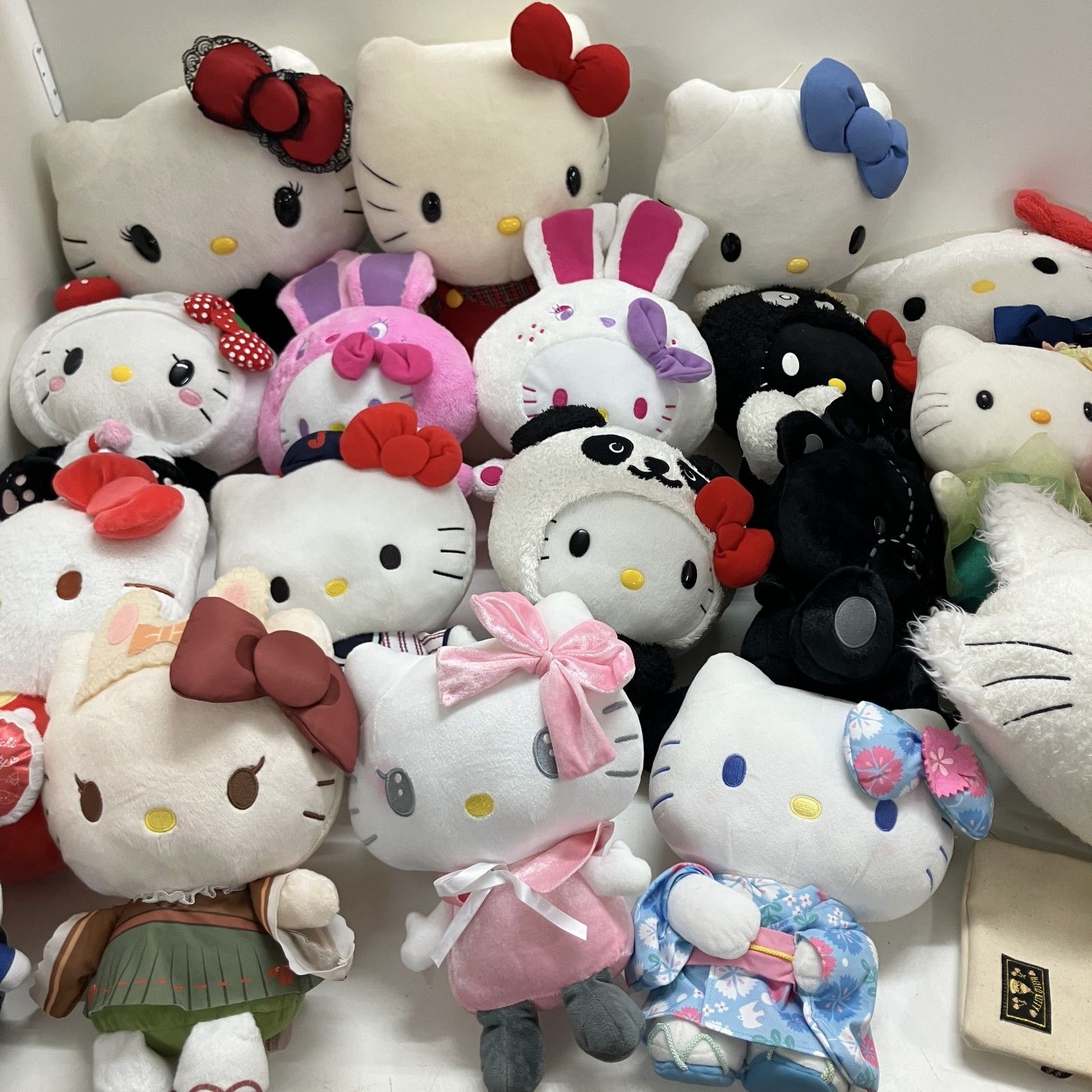 ◆ Sanrio サンリオ 20点 まとめ商品 ハローキティ タイニーチャム チャーミーキティ ぬいぐるみ 雑貨 など 現状品