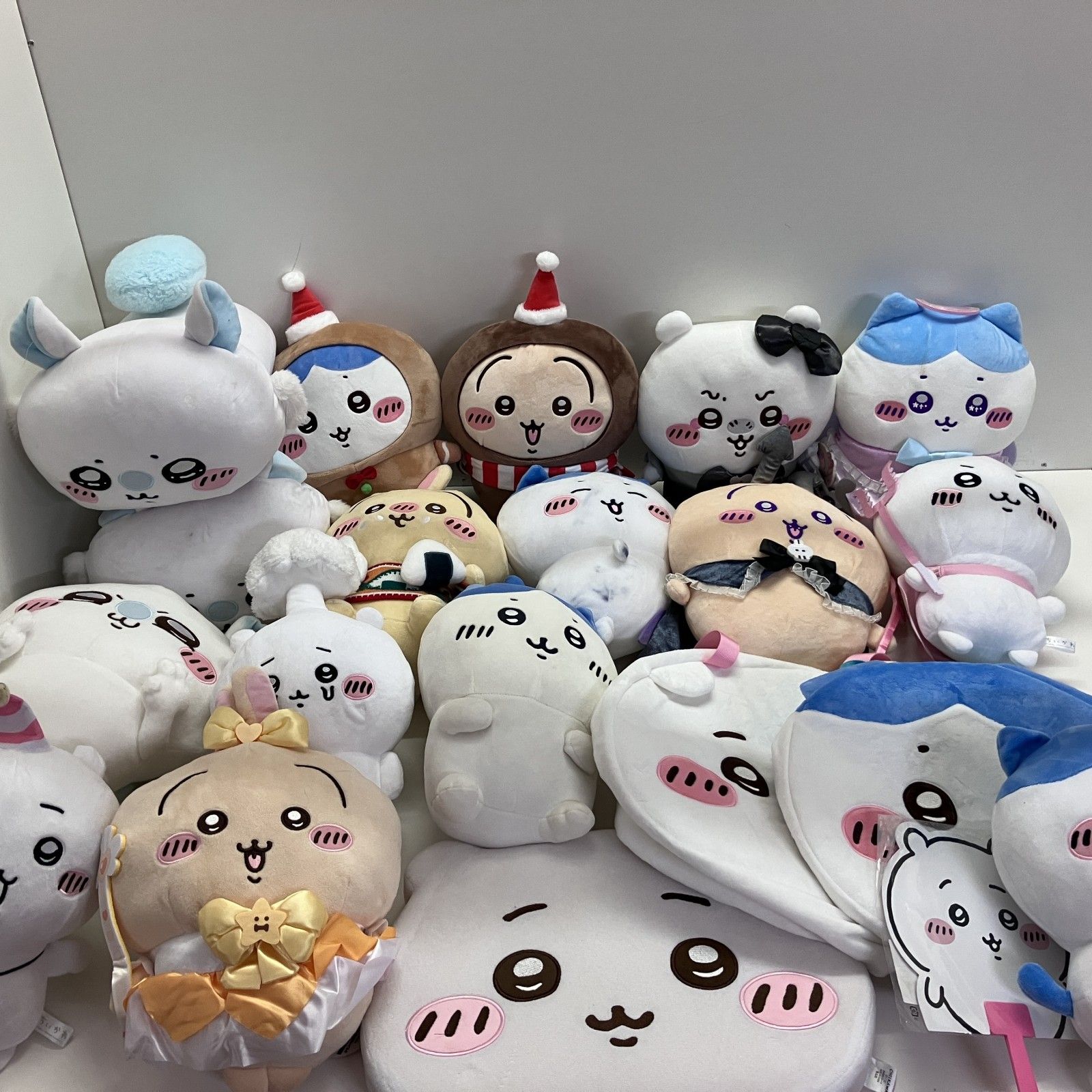 ◆ちいかわ 20点 まとめ商品 ぬいぐるみ 雑貨 うさぎ モモンガ ハチワレ 現状品
