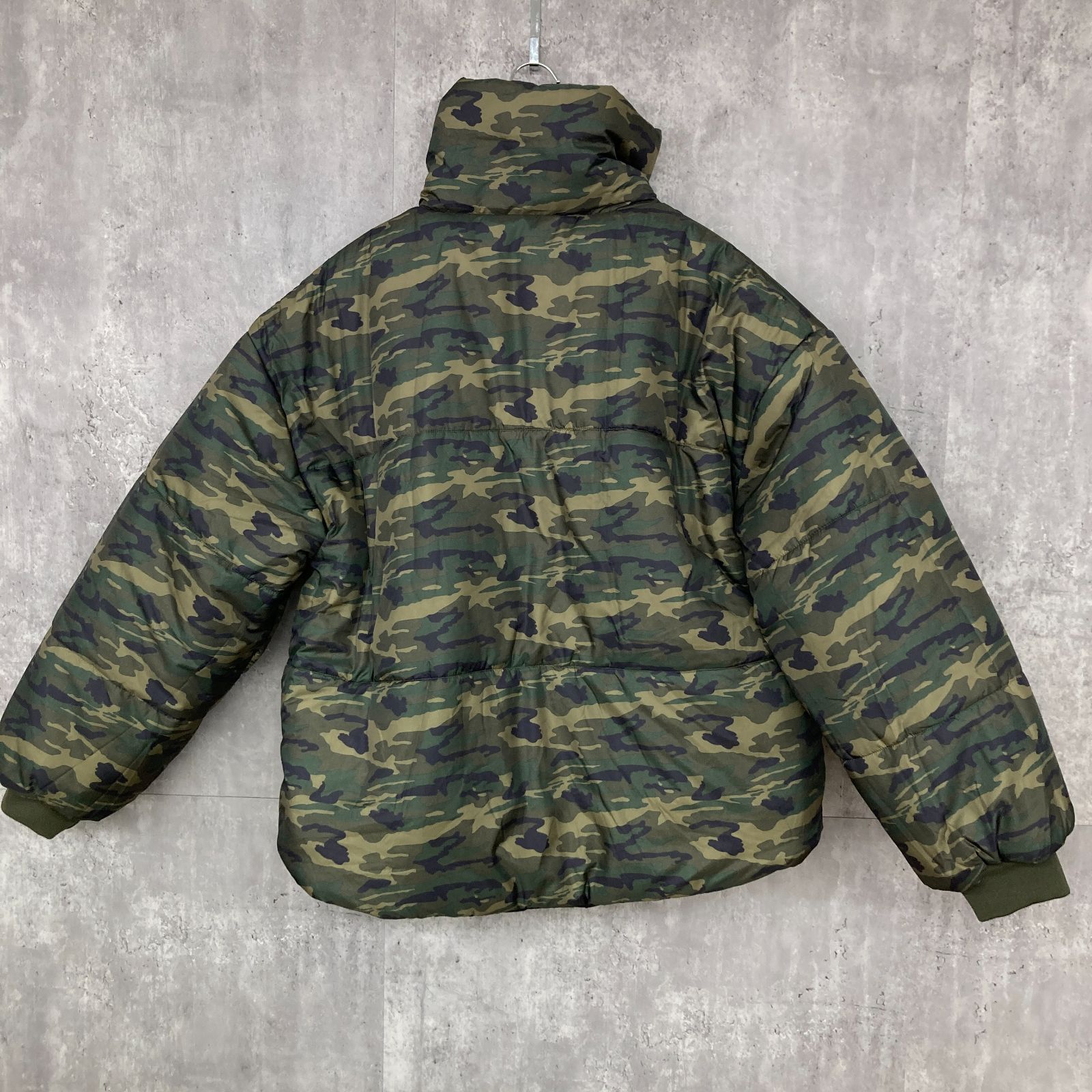 新品タグ付き MandO エムオー リバーシブル 中綿ジャケット L 迷彩 