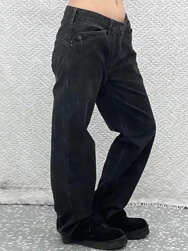 リーバイス レッド ループ ストリート パンク ブラックデニム パンツ 30インチ C12365