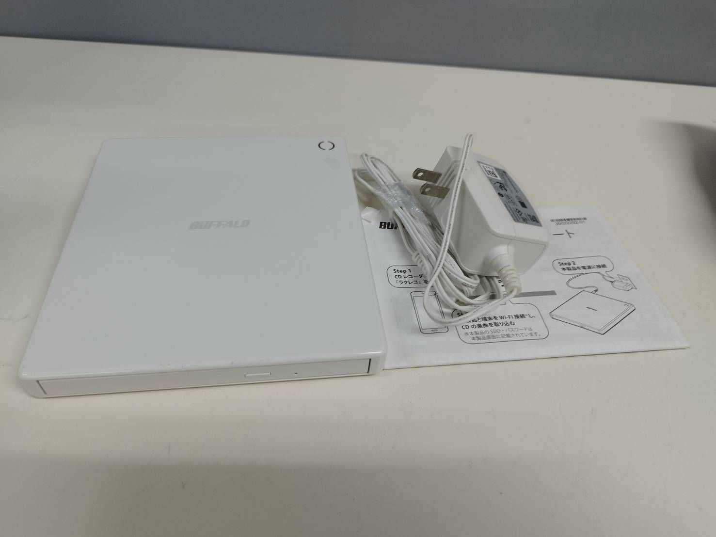 美品！BUFFALO スマートフォン用CDレコーダー RR-W1-WH/N - メルカリ