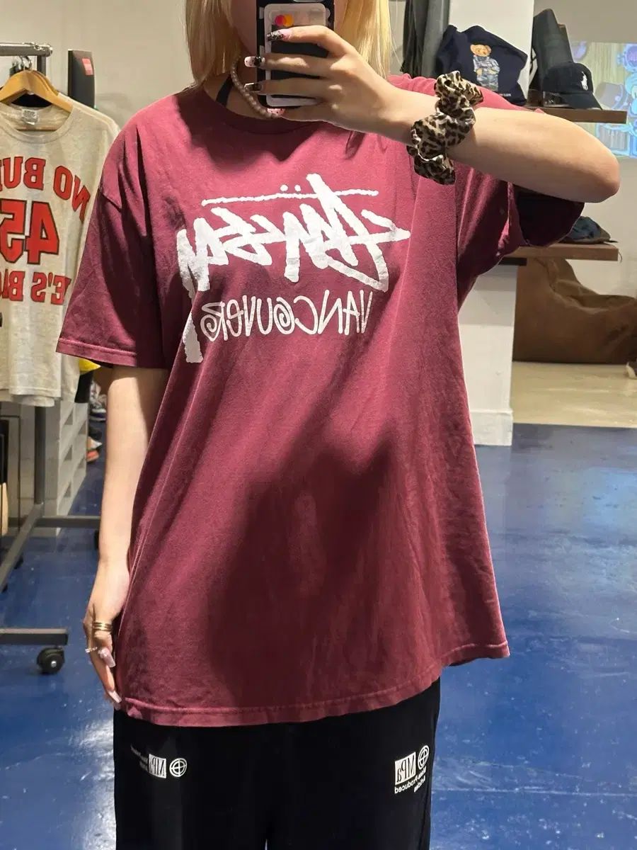 STUSSY ステューシー バンクーバー バーガンディ 半袖Tシャツ