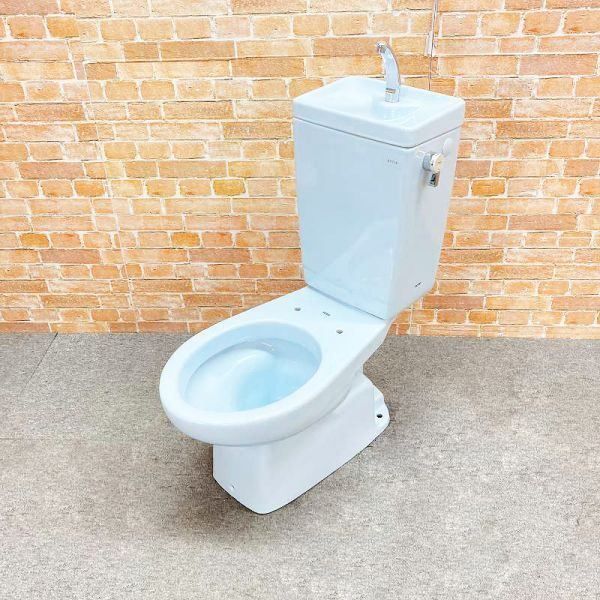 【中古品】【美品】 TOTO トイレ 洋式便器 (床下排水) 「C770」 排水芯200mm とタンク「S771B」のセット #SM2(パステルブルー) ☆51F