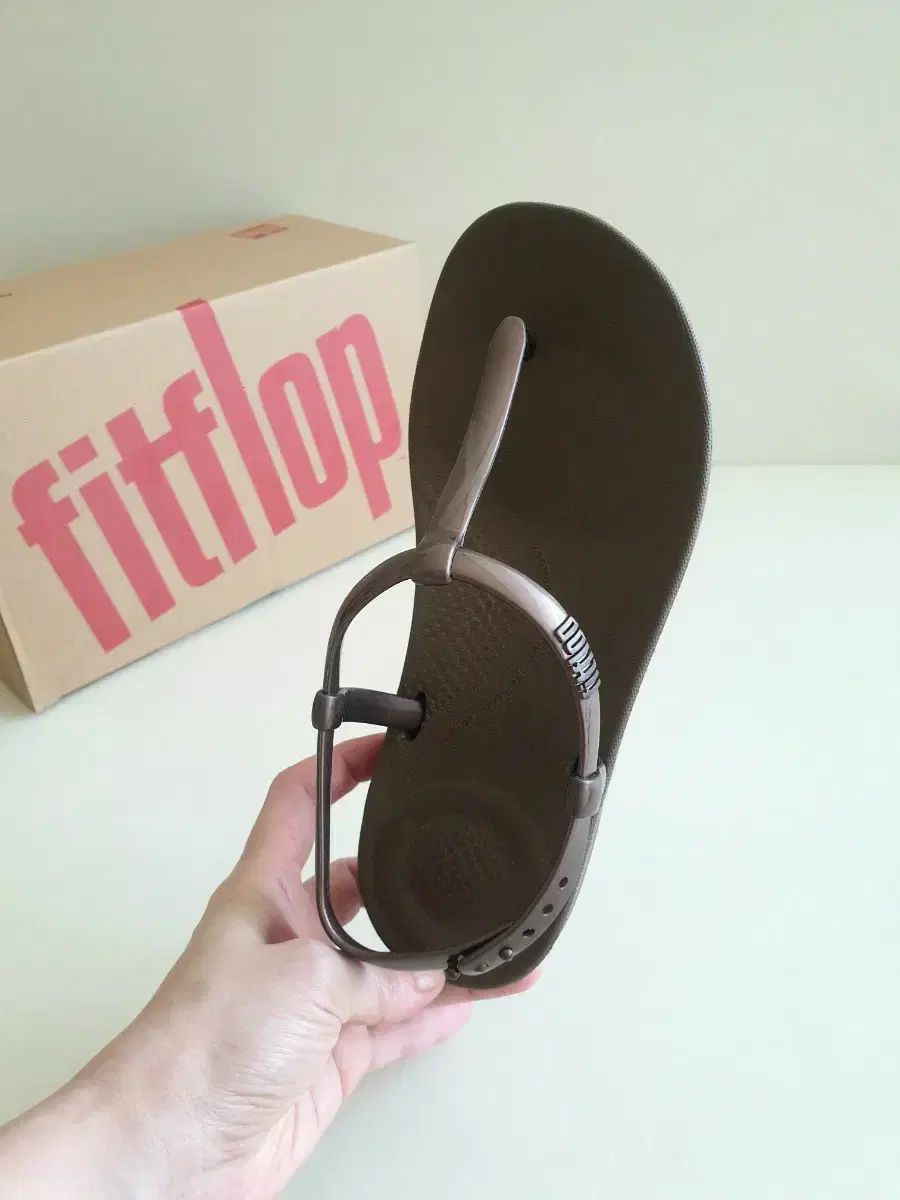 FITFLOP フィットフロップ Tストラップ サンダル / 新品