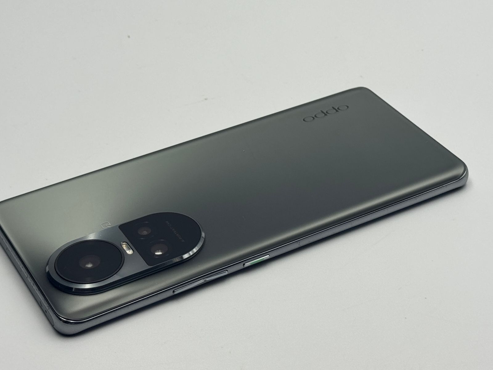 中古C】OPPO Reno10 Pro 5G シルバーグレー SIMフリー - メルカリ