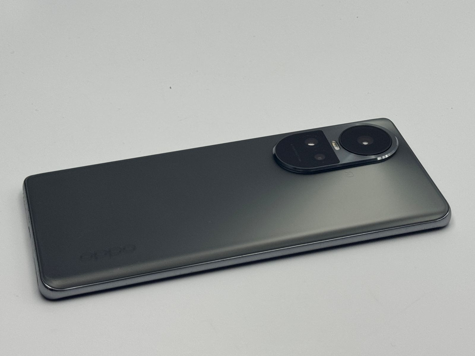 中古C】OPPO Reno10 Pro 5G シルバーグレー SIMフリー - メルカリ