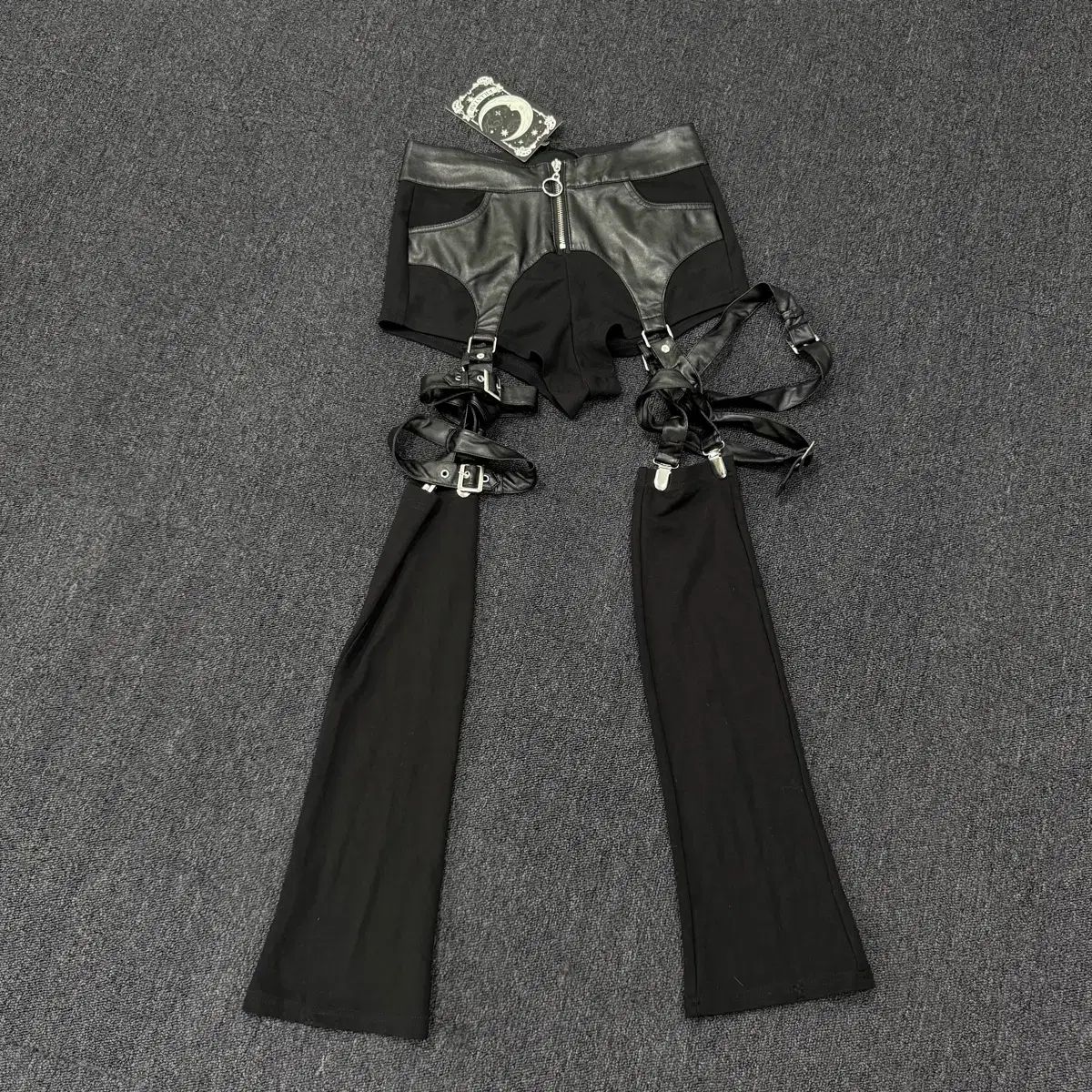 KILLSTAR 킬스타 ストラップ パンツ 7,971円