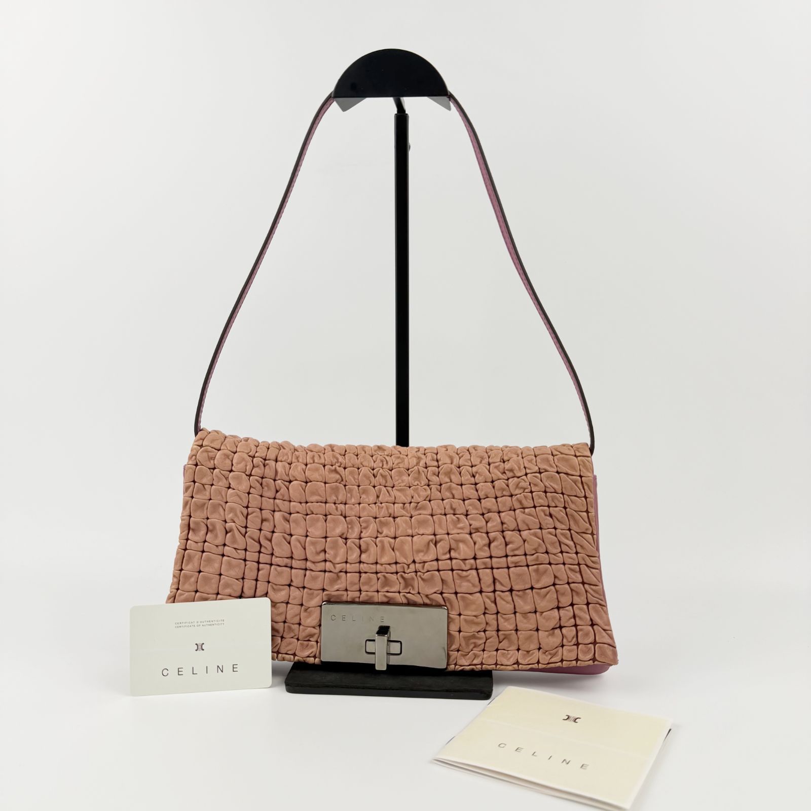 【中古】CELINE セリーヌ トリオンフ金具 フラップショルダーバッグ ショルダーバッグ レザー ピンク ベージュ 金具シルバー ヴィンテージ レディース HIBUOCHI VINTAGE hboc260611a11