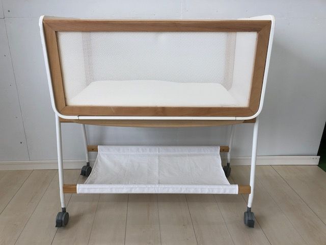 美品 クリーニング済み 説明書付リリワゴン2 ホワイトベビーベッド