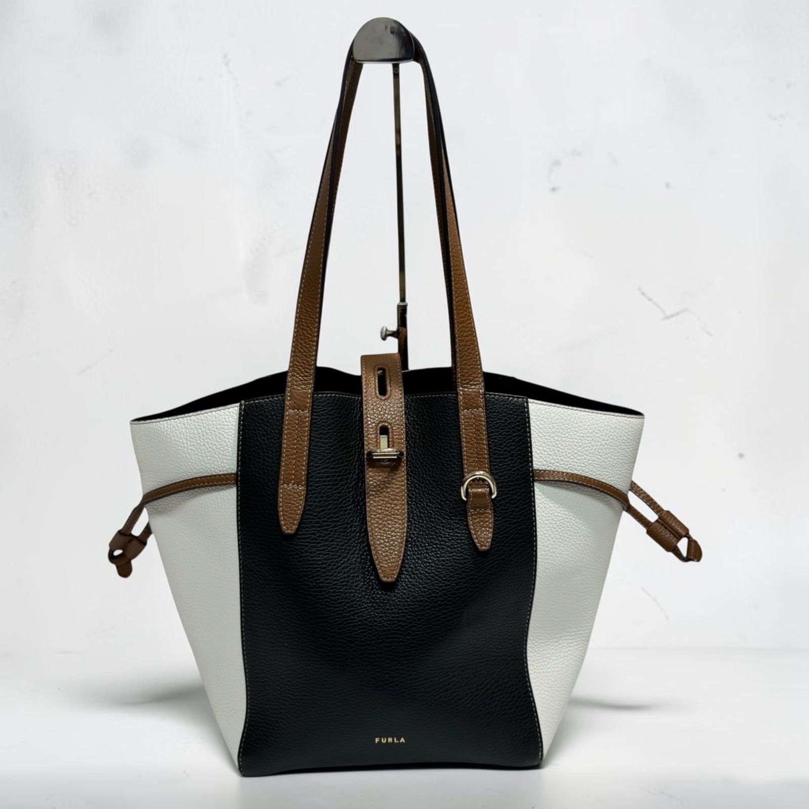 FURLA NET L フルラ　ネット レザー　トートバッグ　ショルダーバッグ　A4収納可能　肩がけ可能