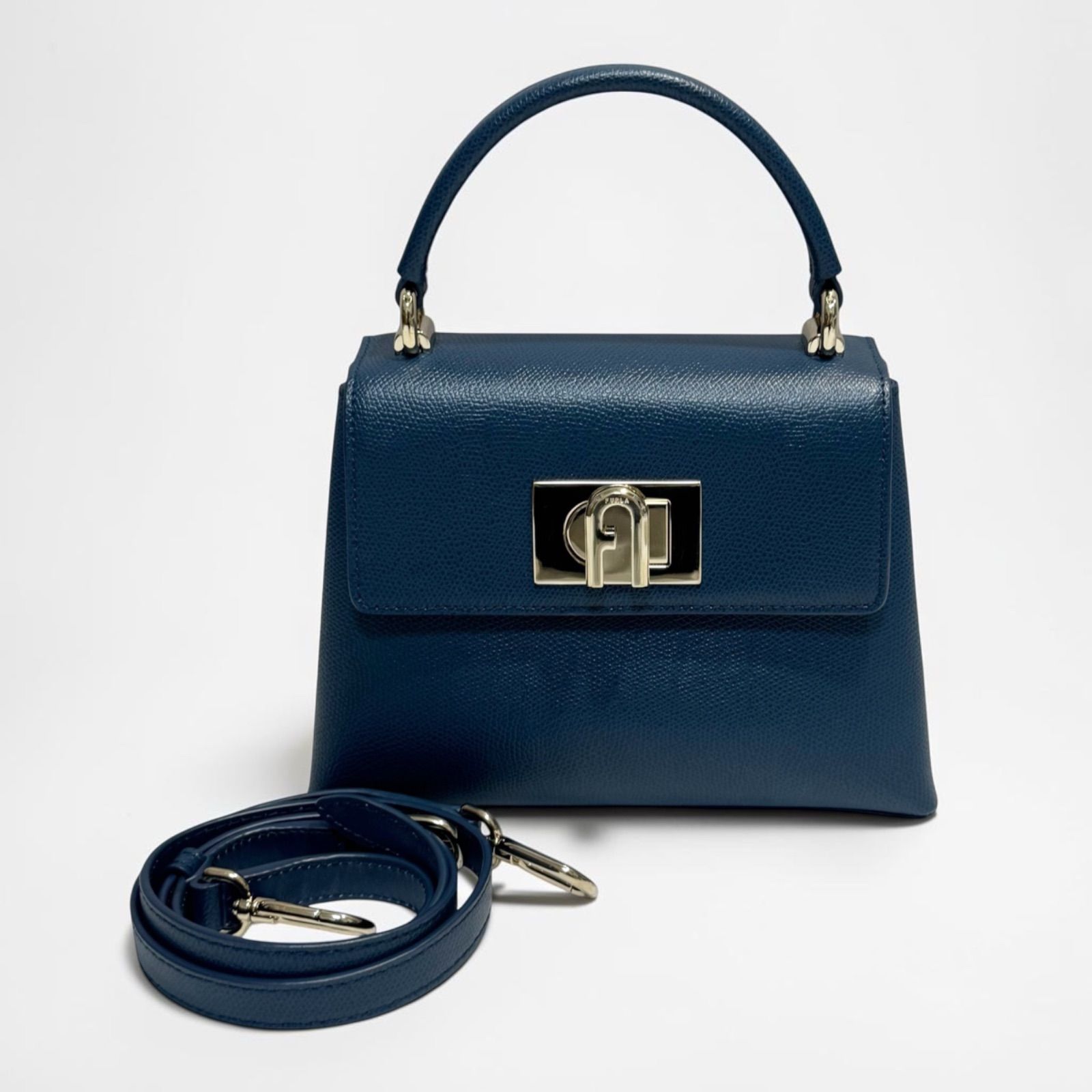 FURLA フルラ 1927 2way ショルダーバッグ　ハンドバッグ　レザー　ターンロック開閉　斜めがけ可能　くすみブルー系