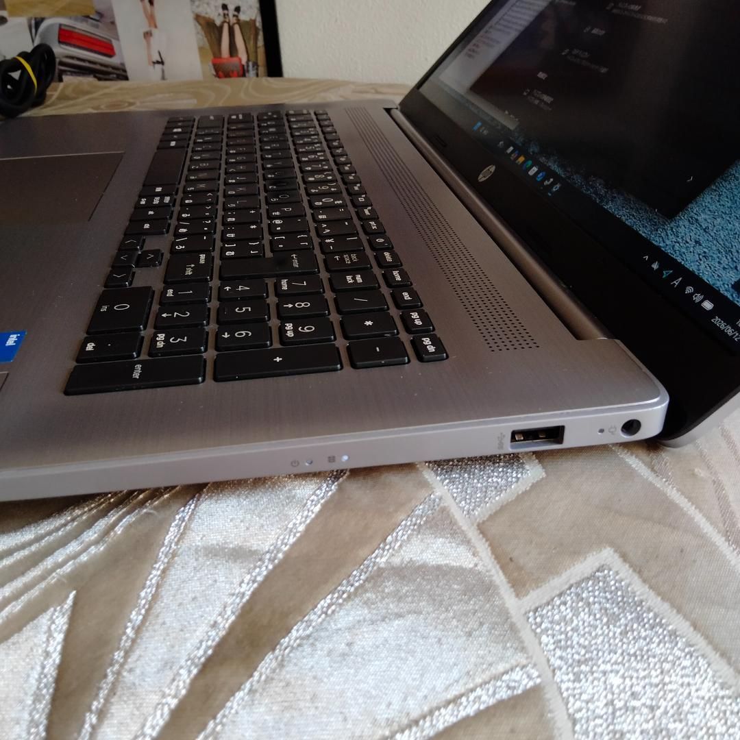 HP 470G8 17