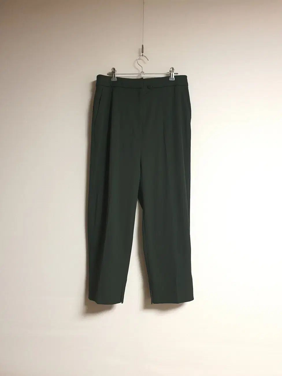 KUHO クホ カーキ クロップド セミ バギー パンツ 66 サイズ 正規品
