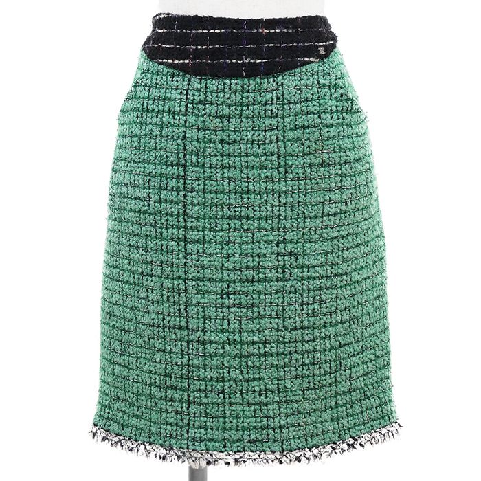 CHANEL シャネル ツイードスカート サイズ 40 レディース P36834 ロゴ COCOマーク チャーム バックファスナー フリンジ ラメ糸 台形 ボトムス グリーン マルチカラー 緑 フランス製 カール・ラガーフェルド期