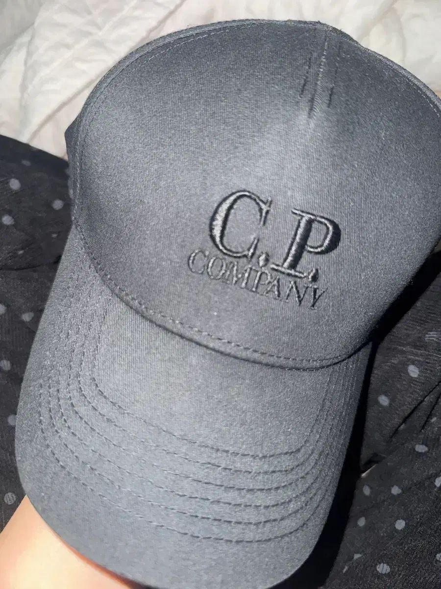 C.P. COMPANY シーピーカンパニー ブラック キャップ