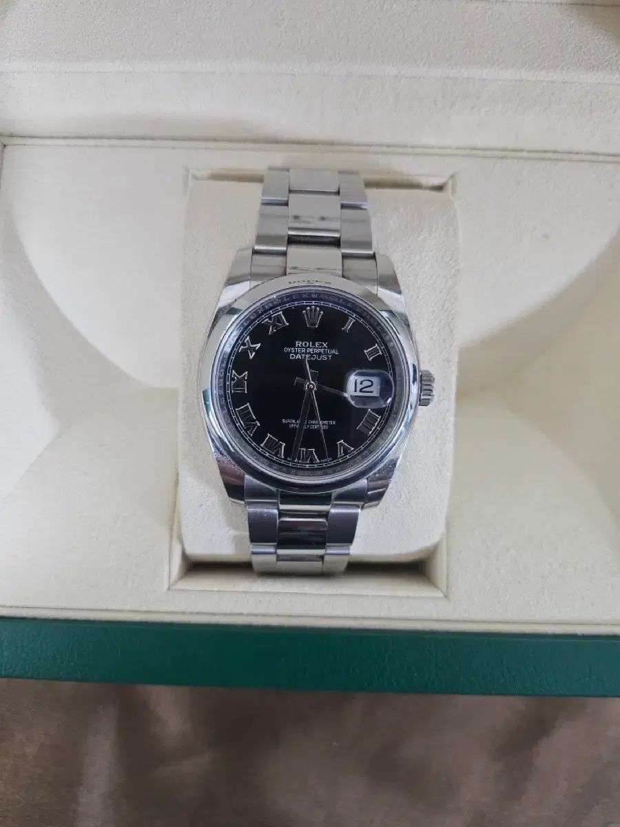 ROLEX デイジャスト 116200 黒ローマ 偽オイスター 出品