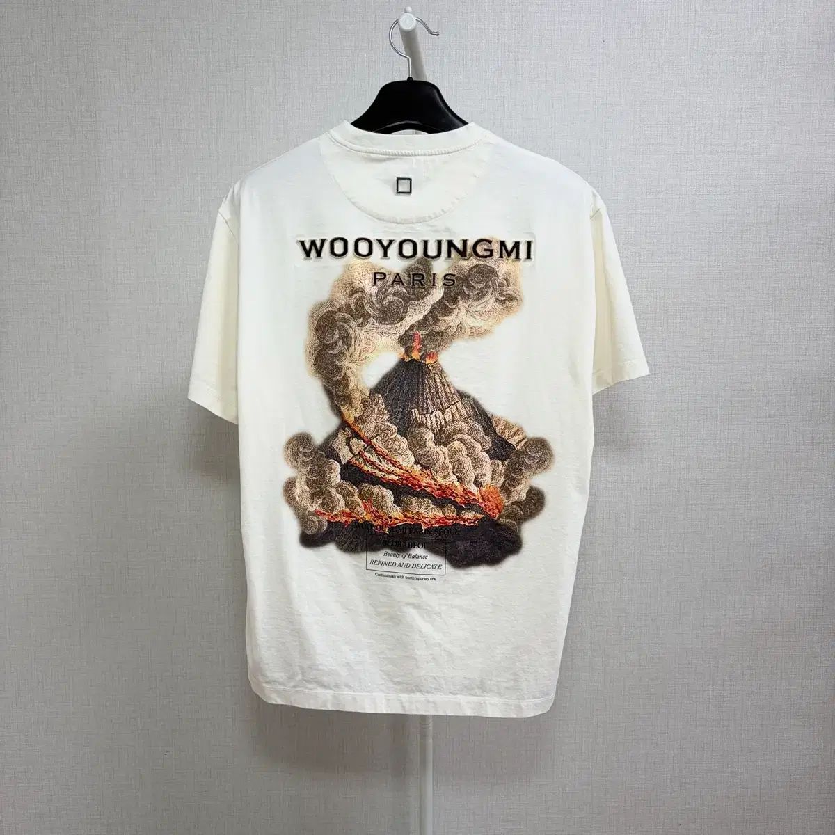 50/正規品 ウーヨンミ(WOOYOUNGMI) ボルケーノ バックロゴ 半袖Tシャツ