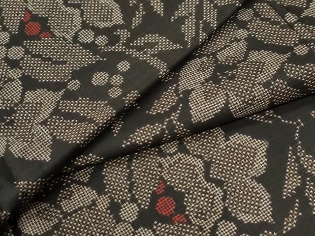 平和屋着物●本場大島紬　7マルキ　南天花唐草文　正絹　逸品　CABG0410yc
