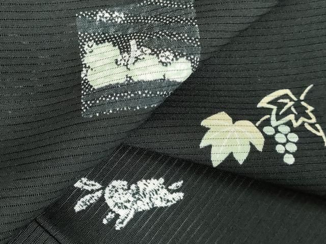 平和屋着物＊夏物　小紋　絽　葡萄蔦の葉文　跳び兎　黒地　反端付き　正絹　逸品　DABH0301op 39,000円