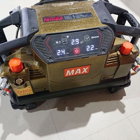 MAX　マックス　AK-HH1310E2　高圧エアコンプレッサー　オリーブ