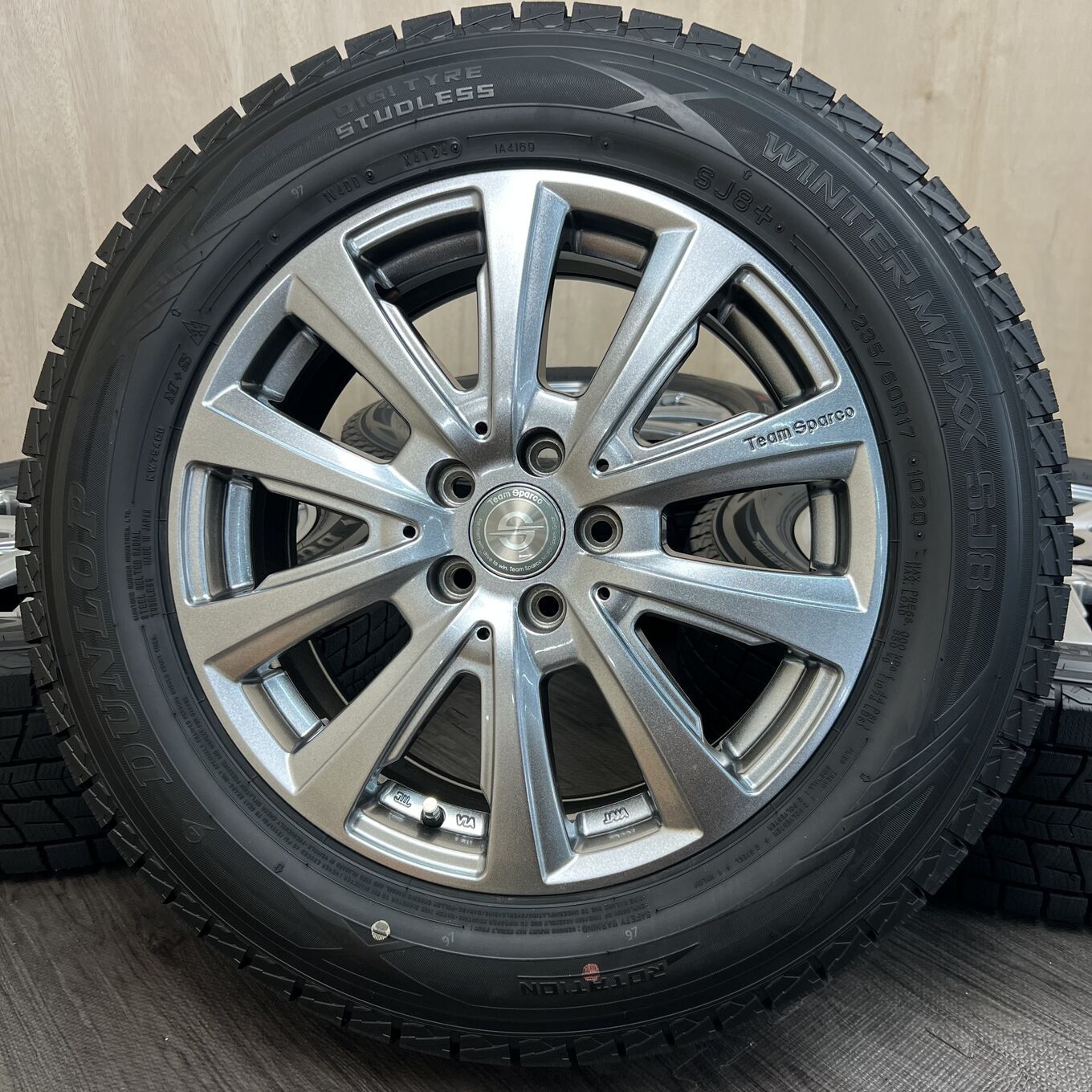 [セット]TEAM SPARCO 17インチ + DUNLOP スタッドレスタイヤ 235/60R17 #101S40426