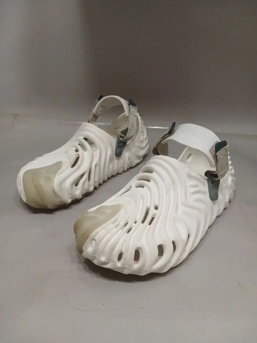 Crocs（クロックス）X サレヘ ビーバリー ポレックス クロッグ 白 265