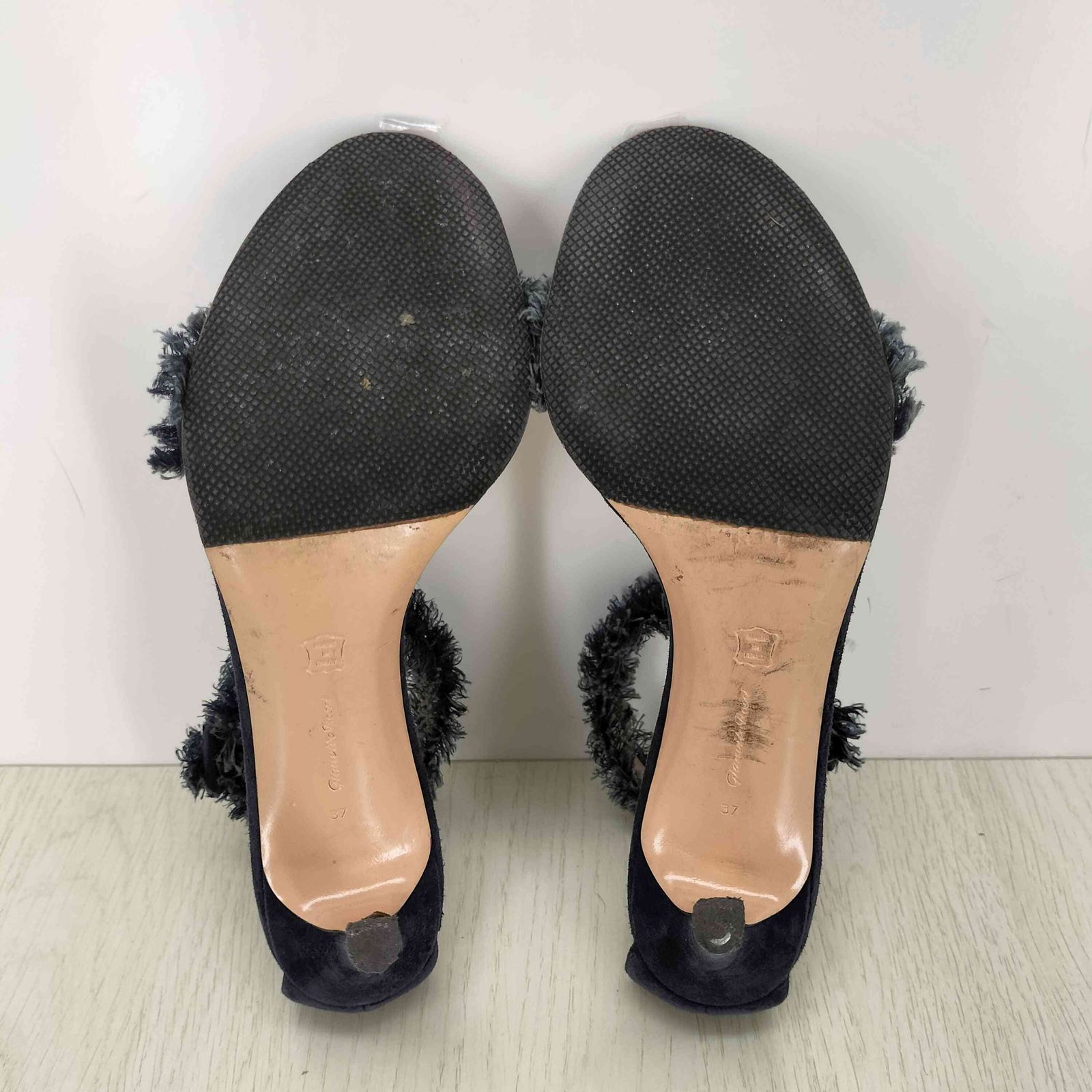 ジャンビトロッシ Gianvito Rossi フリンジ ストラップ サンダル