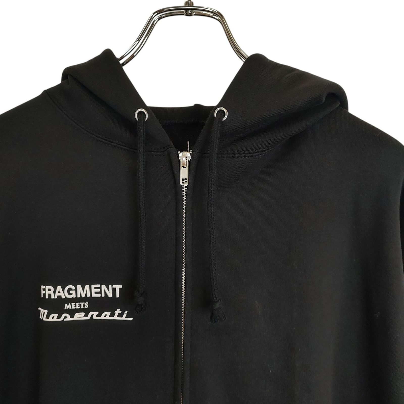 フラグメントデザイン fragment design ×マセラティ/ロゴプリントジップアップパーカー メンズ L fragment design フラグメント デザイン x MASERATI マセラティ