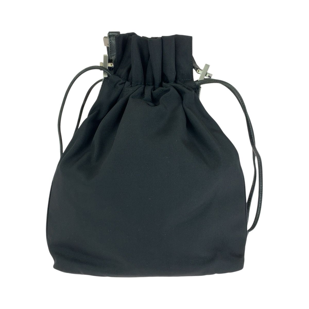 美品 GUCCI グッチ ブラック 黒 ガンメタ金具 ナイロン/レザー 001