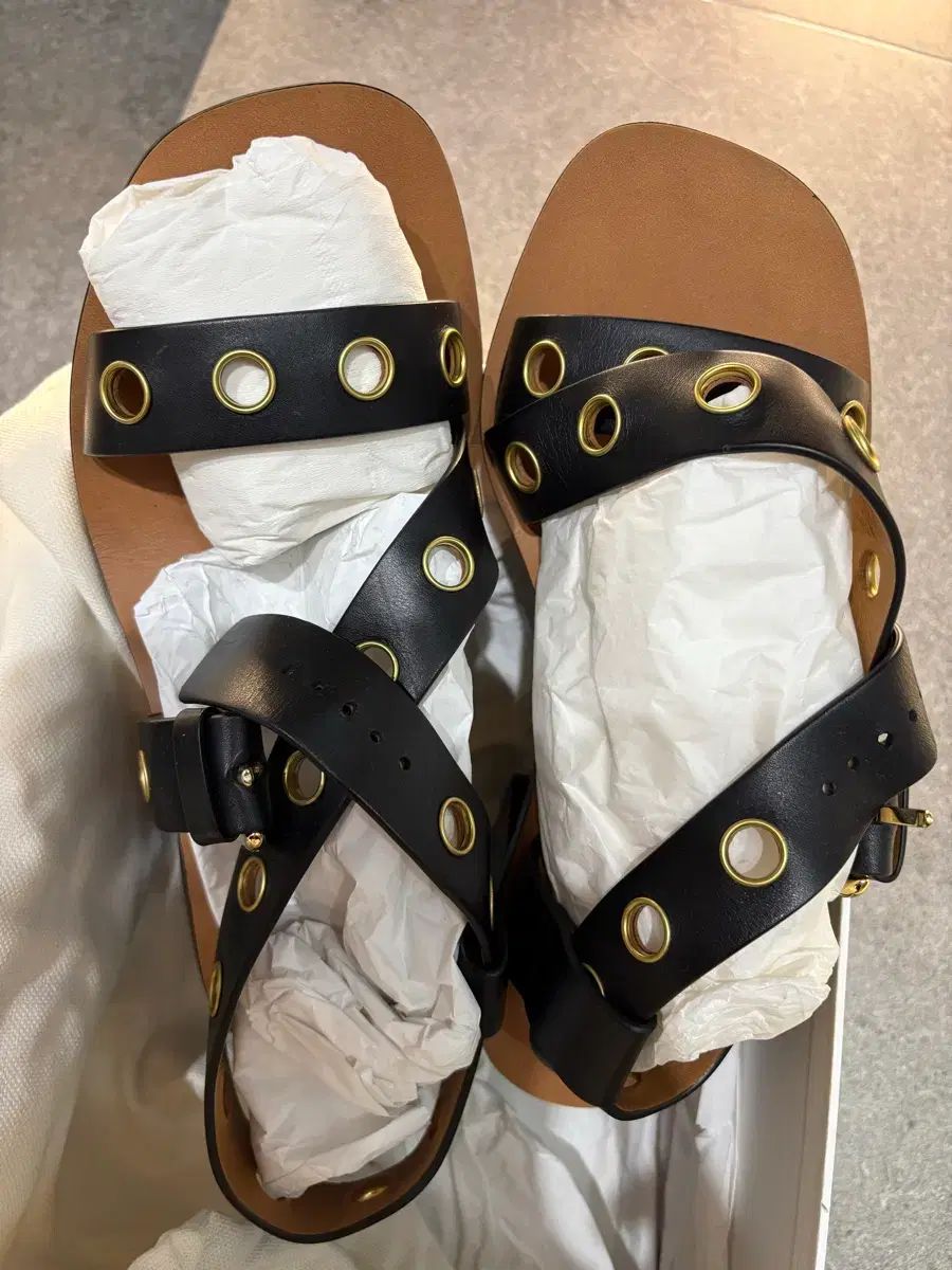 Celine セリーヌ アイルレット サンダル 37 5 新品