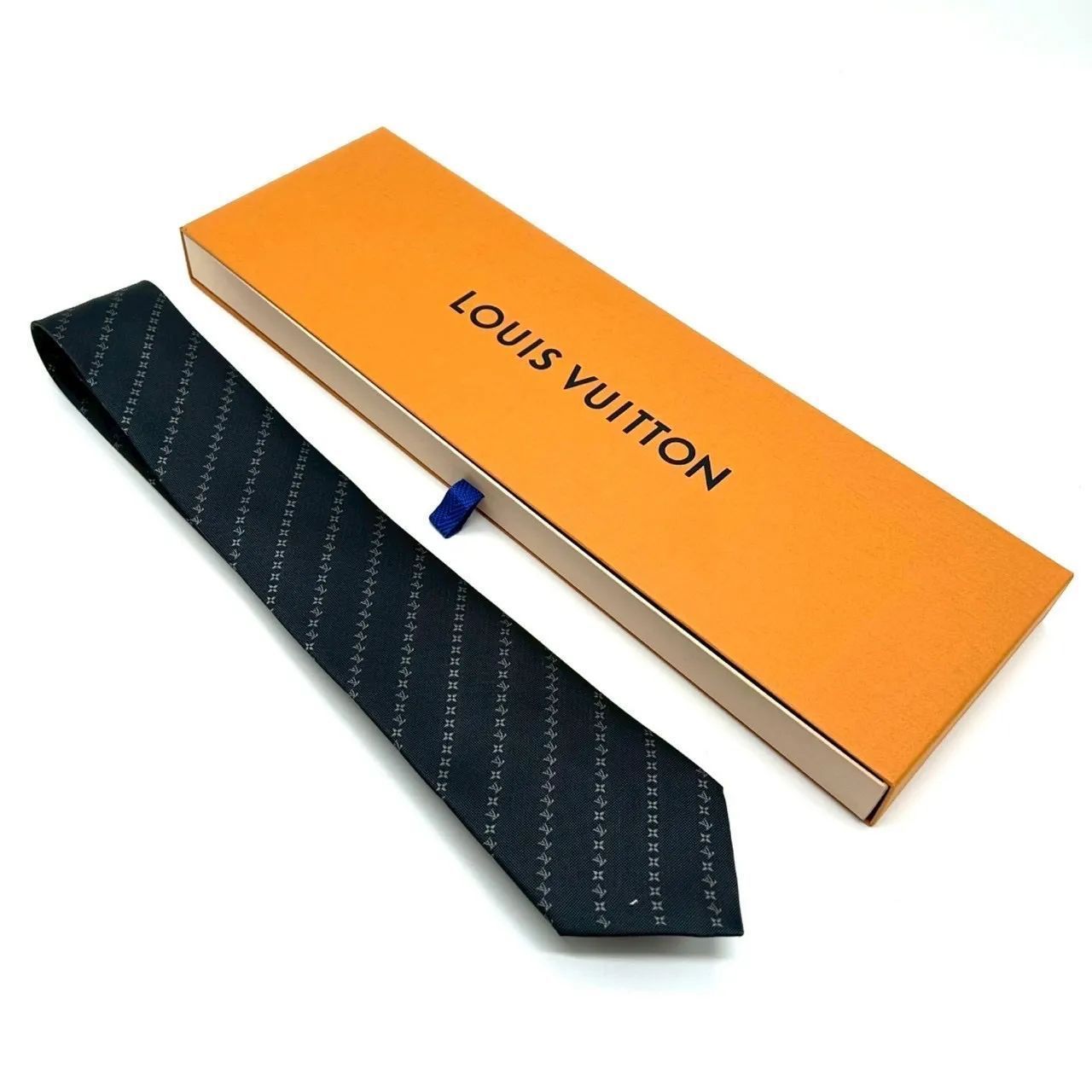 LOUIS VUITTON ルイヴィトン ネクタイ ピンストライプ マイクロフラワー M98055 LV ロゴ ブラック スーツ 紳士 モノグラム メンズ ギフト プレゼント