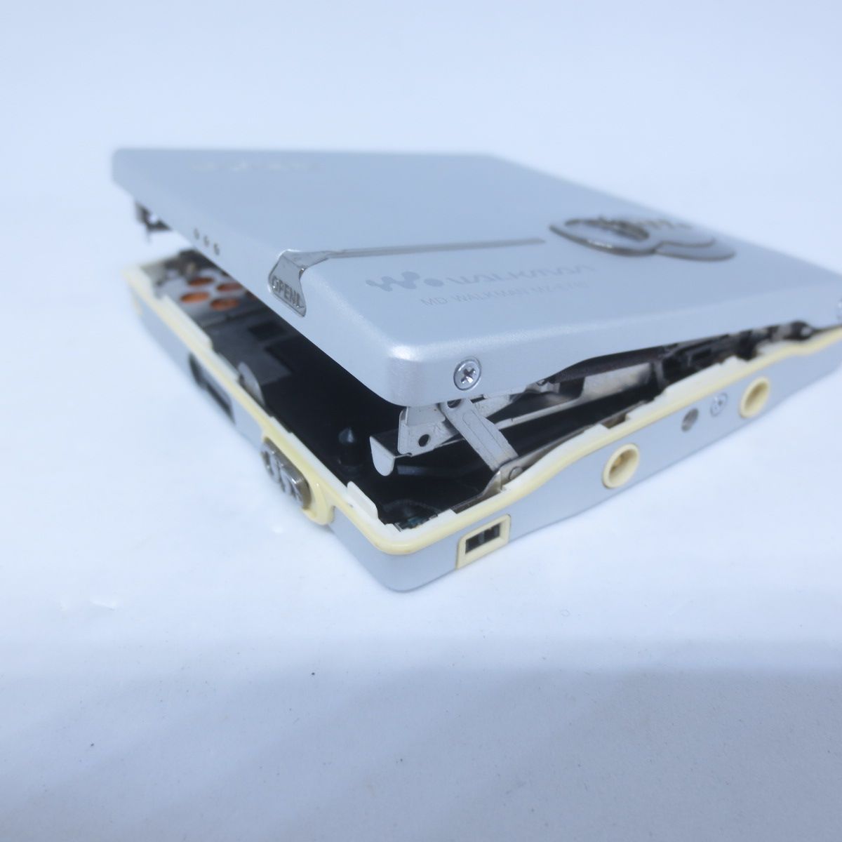 I424 SONY MD WALKMAN ポータブル MD プレイヤー MZ-E710 ソニー MD