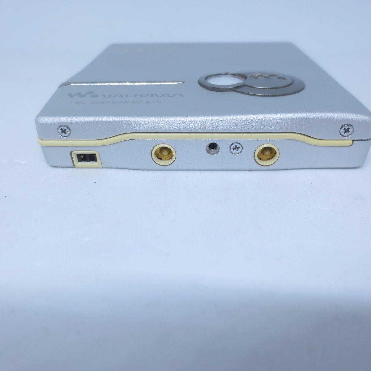 I424 SONY MD WALKMAN ポータブル MD プレイヤー MZ-E710 ソニー MD