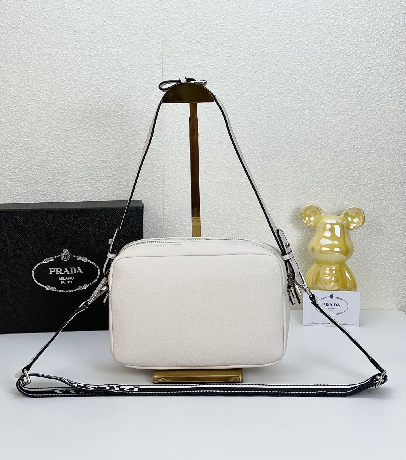 期?限定☆ PRADA プラダ 斜め掛け ショルダーバッグ - メルカリ