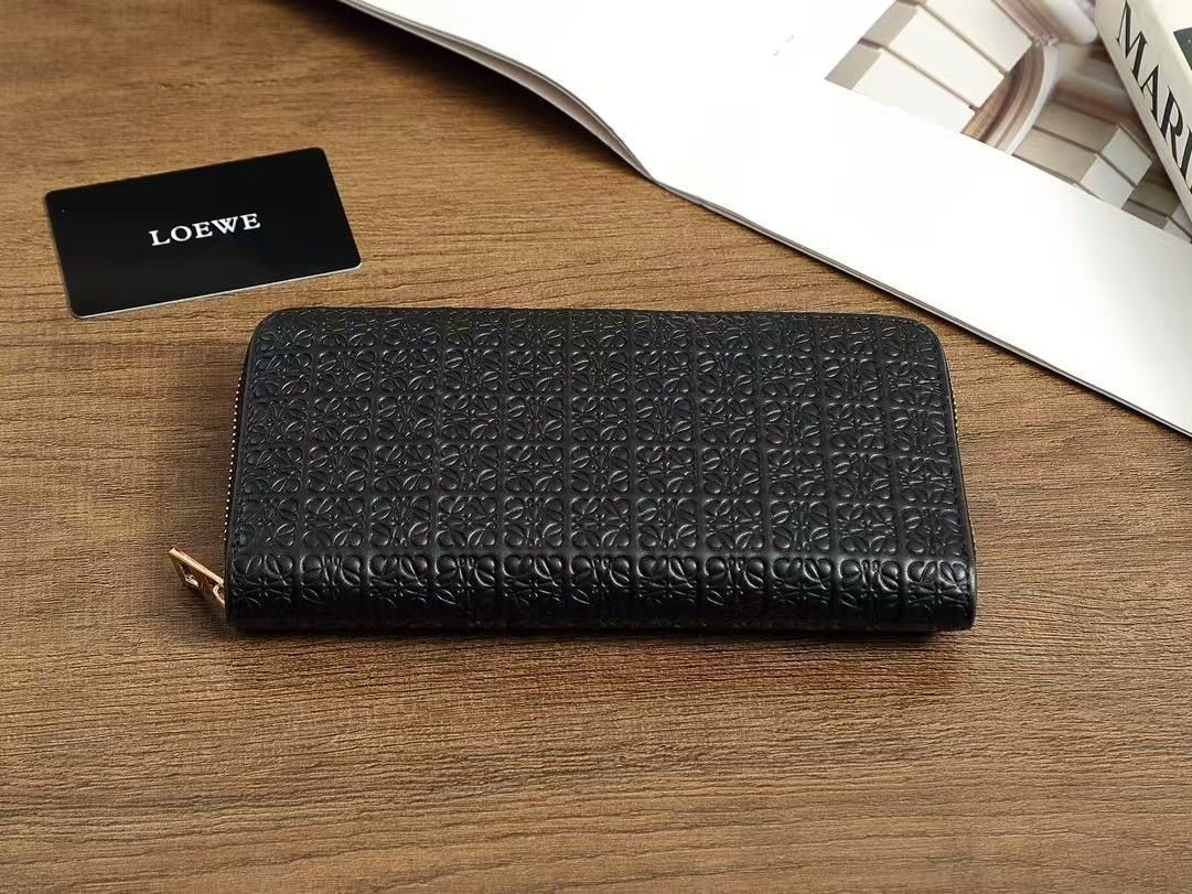 新品未使用 LOEWE財布[本日特価|新品未使用品]