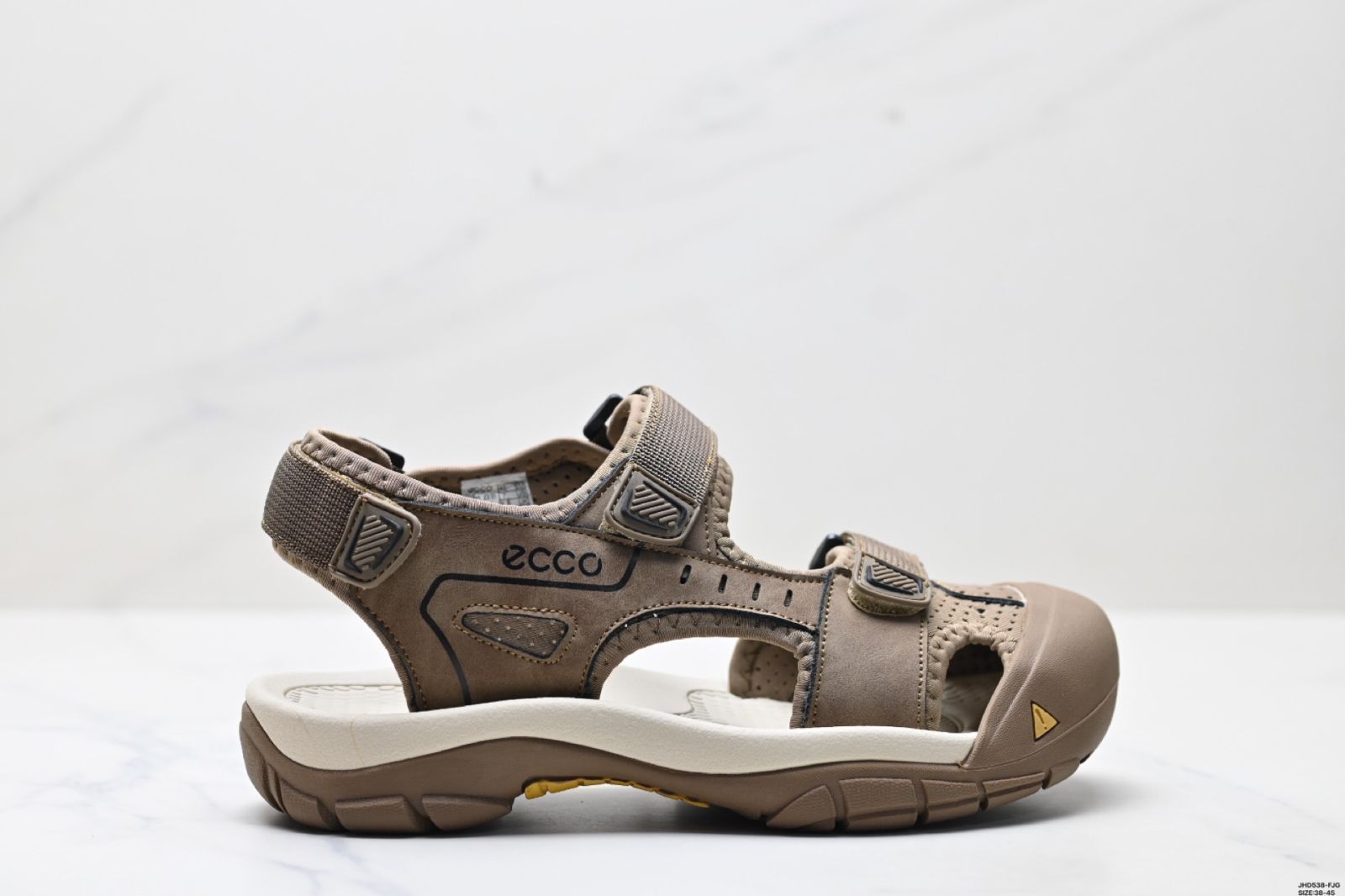 【今日特価】ECCO メンズ ローカット ラセン式締め付け スポーツサンダル 夏用レジャー ネット素材仕様 送料無料 在庫限定セール価格！