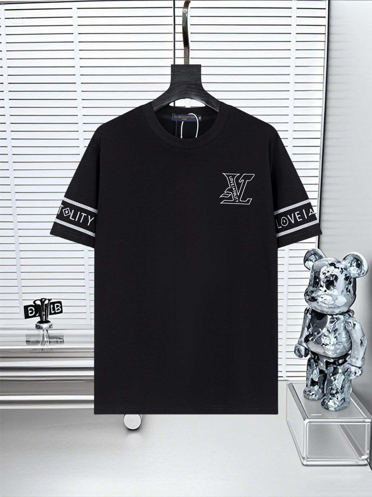 【今日特価】Louis Vuitton/LV ルイヴィトン 25SS 刺繍ロゴ T シャツ