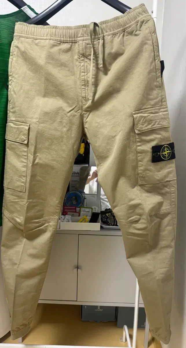 STONE ISLAND ストーンアイランド 24fw ウール サテン カーゴパンツ 811531314 39,801円