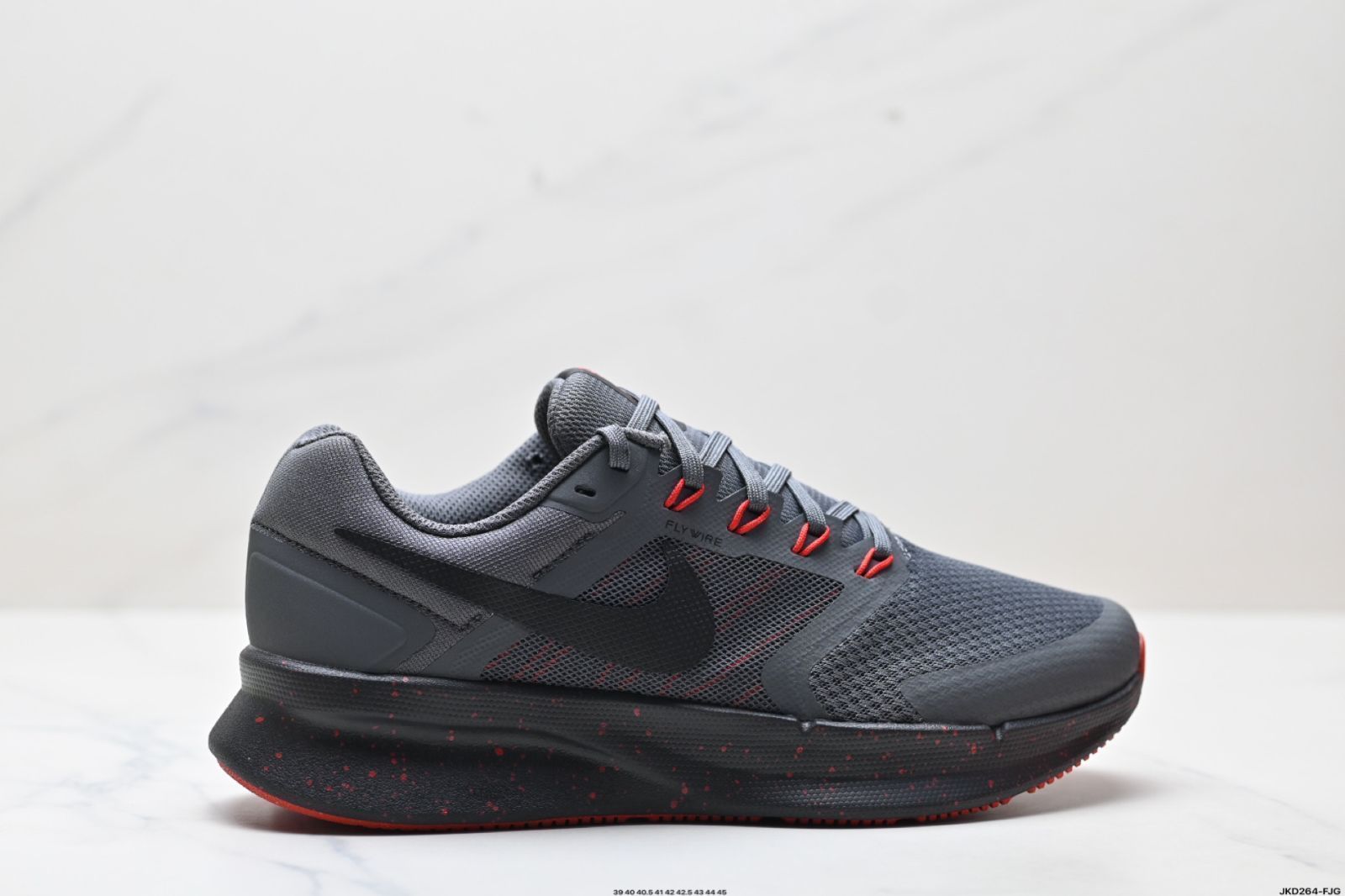 【今日特価】NIKE 送料無料 在庫限定セール価格！NK W NIKE RUN SWIFT 3 男用ランニングシューズ登場！