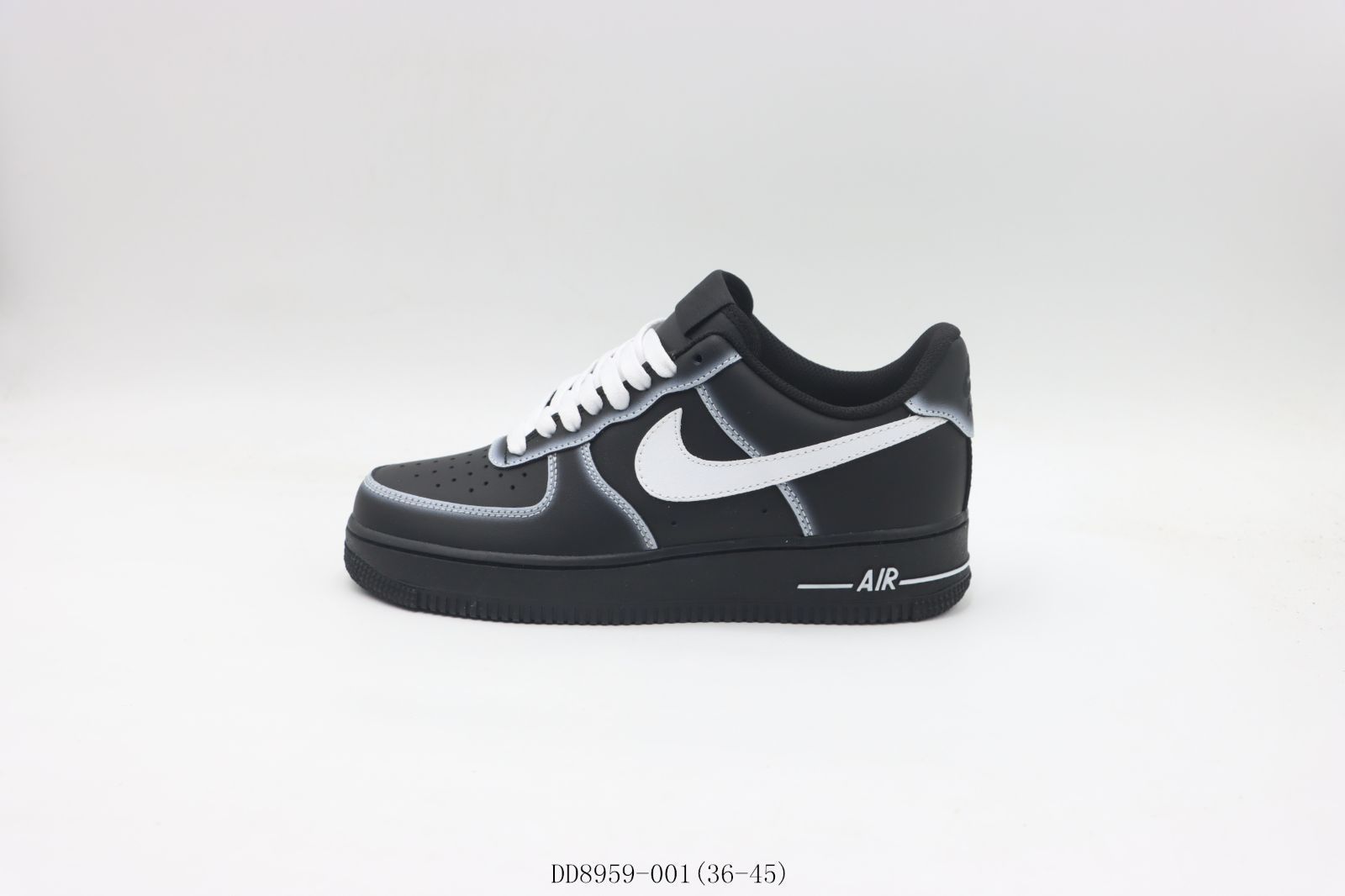 【今日特価】Nike ナイキ スケートシューズ DD8959-001 ブラックホワイト 縫い目（ぬいめ）