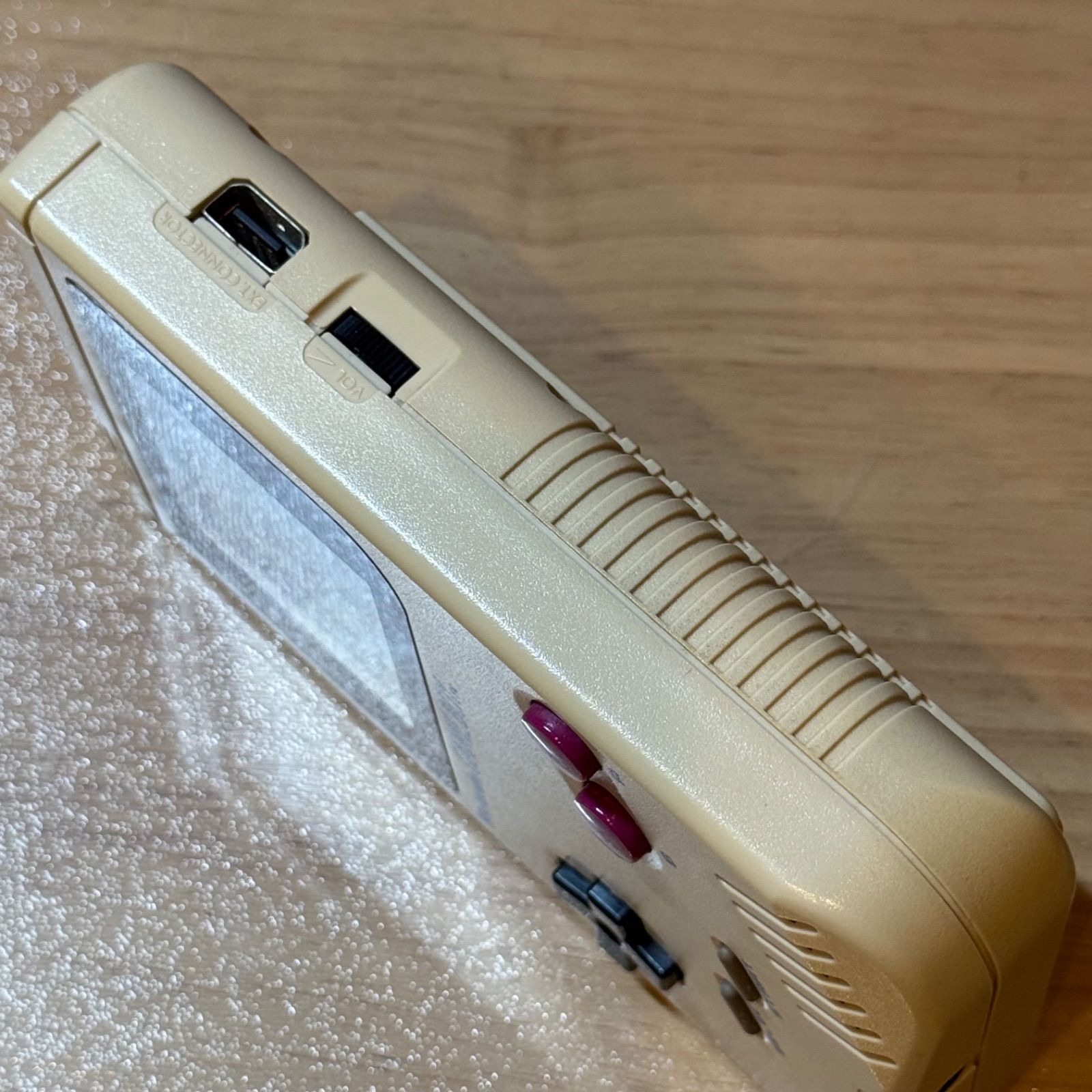 王道のネオンカラー。箱あり初期型、まだまだ現役。 6-084【希少レア】初代ゲームボーイ 本体 箱付き - メルカリ